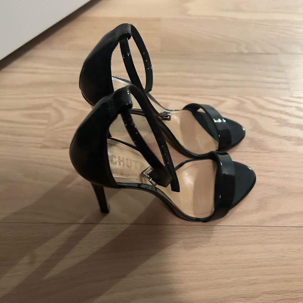 Chic Black Stiletto Heels - Picture 2 of 3